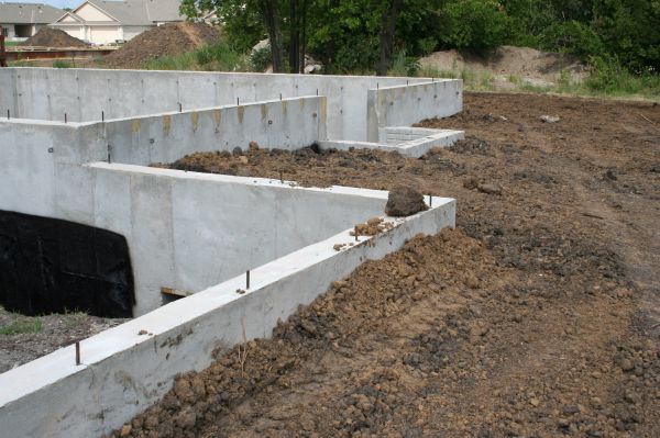 Foundation Wall Installation in Clovis